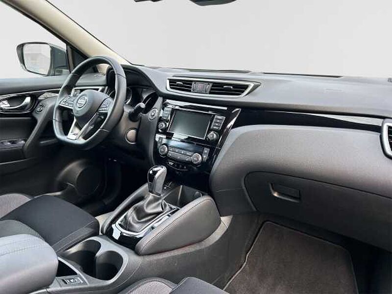 Nissan Qashqai 1.3 T N-Connecta Panorama Navi Mehrzonenklima DAB Ambiente Beleuchtung e-Sitze